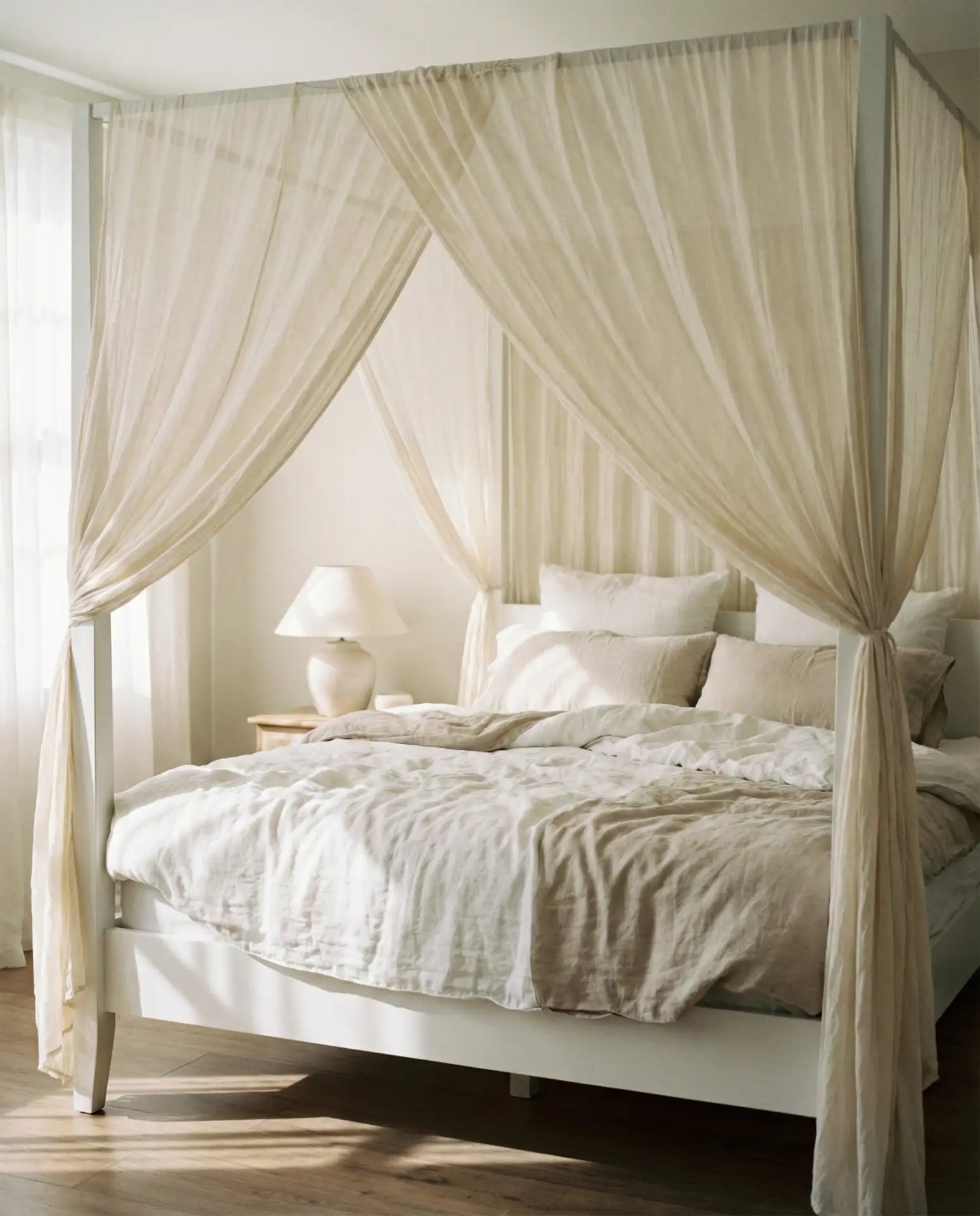 Canopy Bed for Romantic Drama 2