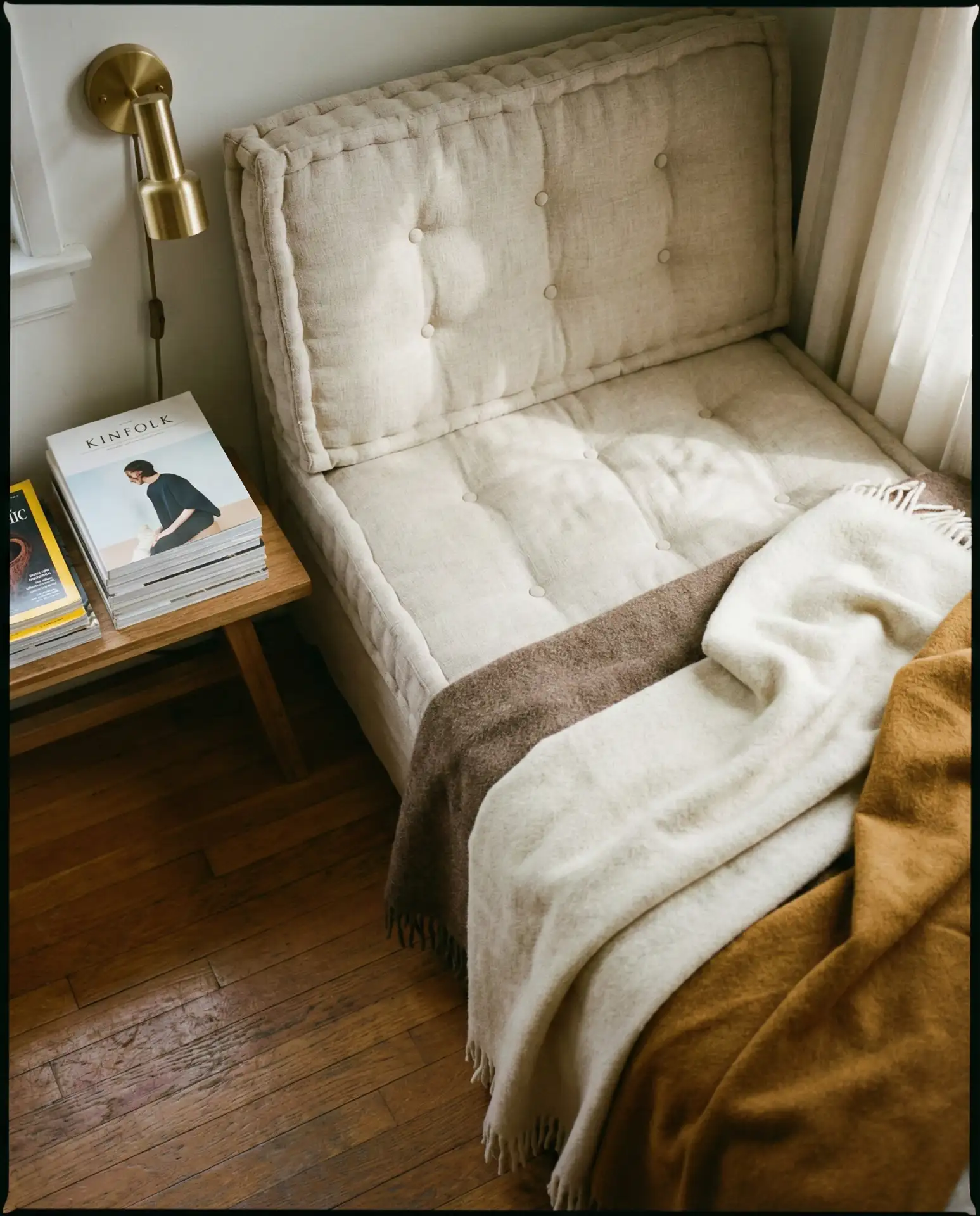 Corner with a Daybed for Lounging and Reading 1