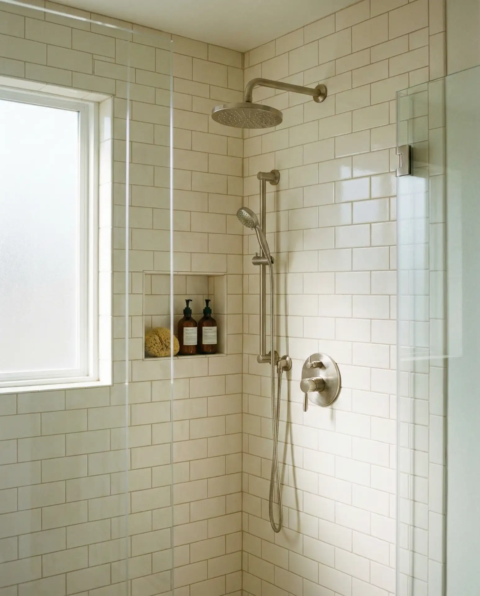 Creamy Off-White Tiles for Soft, Timeless Appeal 2