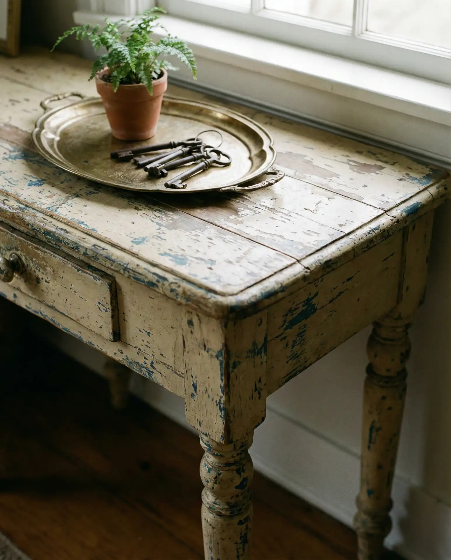 Distressed Wood Console Table in the Entryway 2