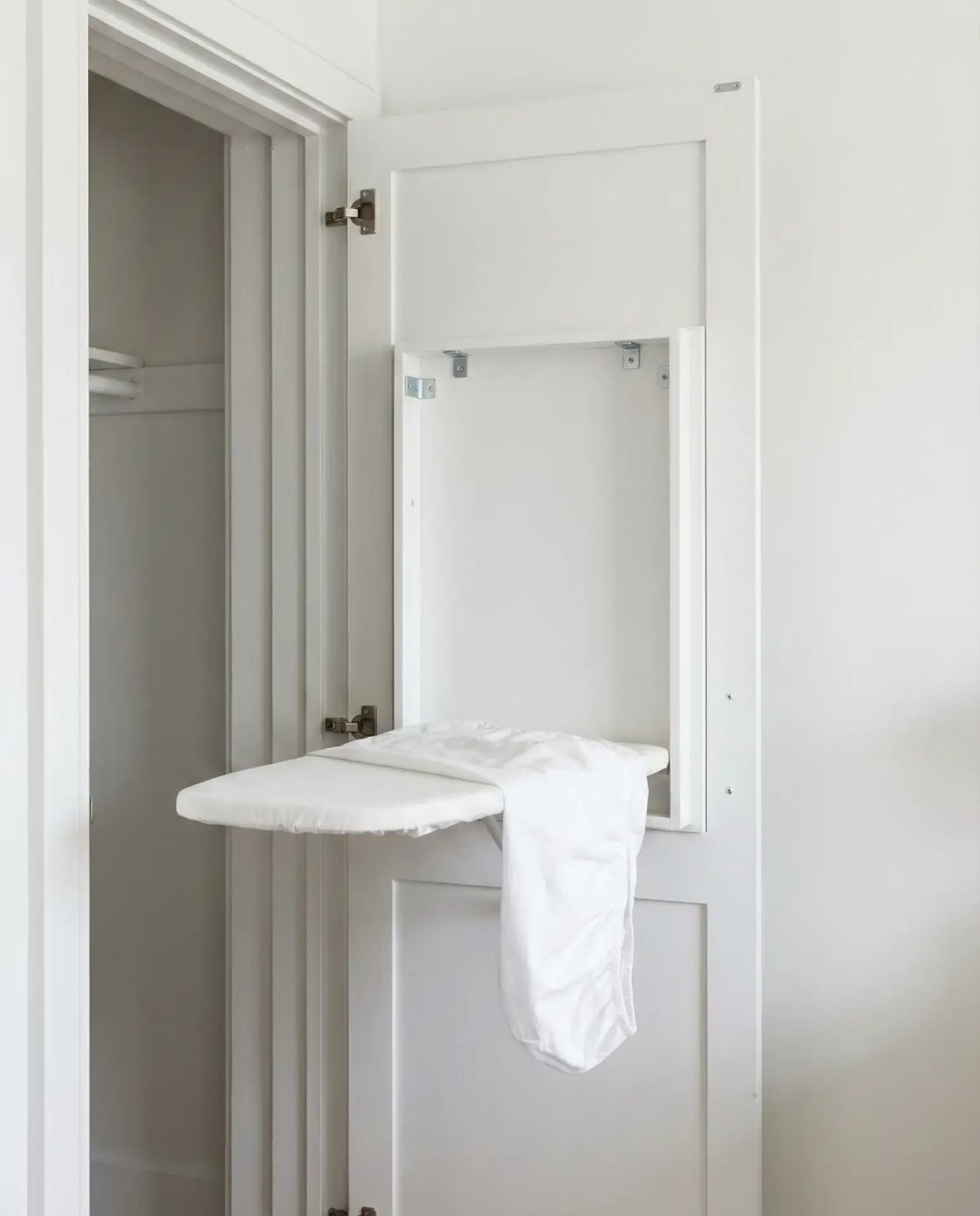 Folding Station Inside the Door 2