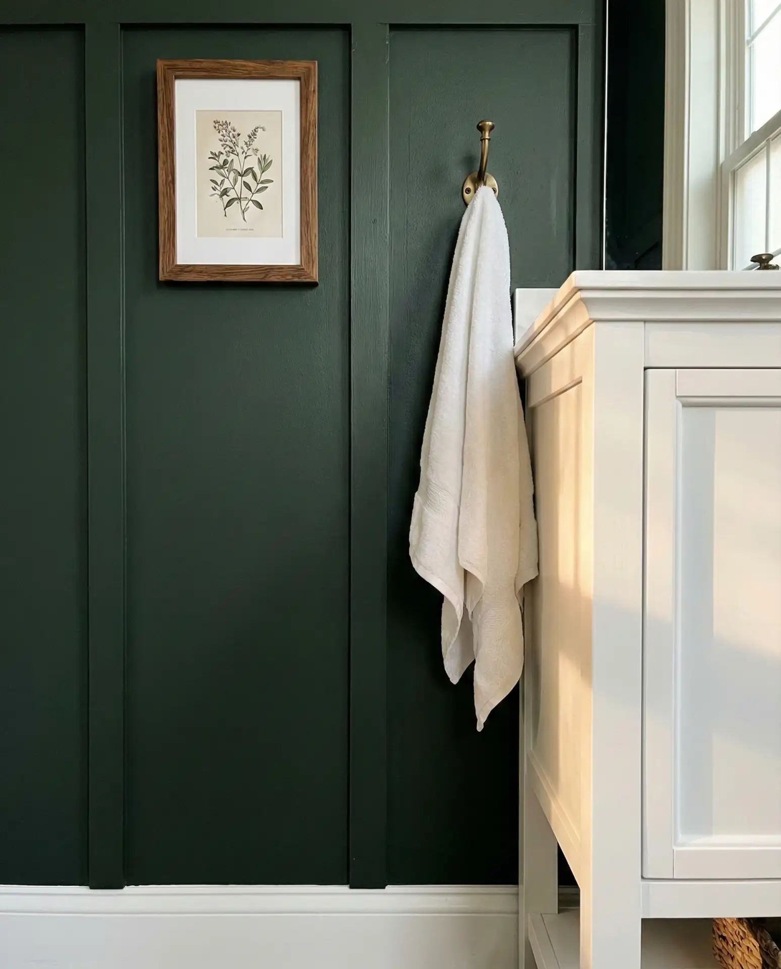 Hunter Green Board and Batten Walls 2