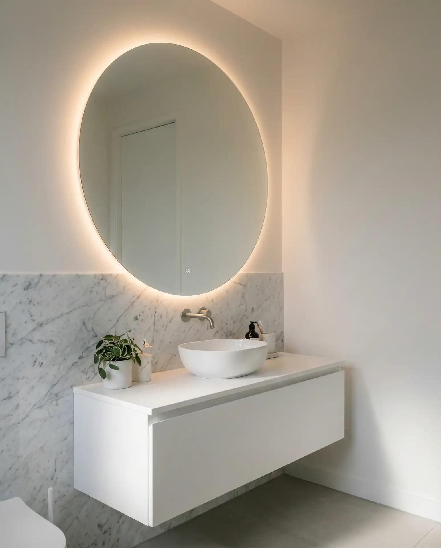 Integrated Lighting in Mirrors 2