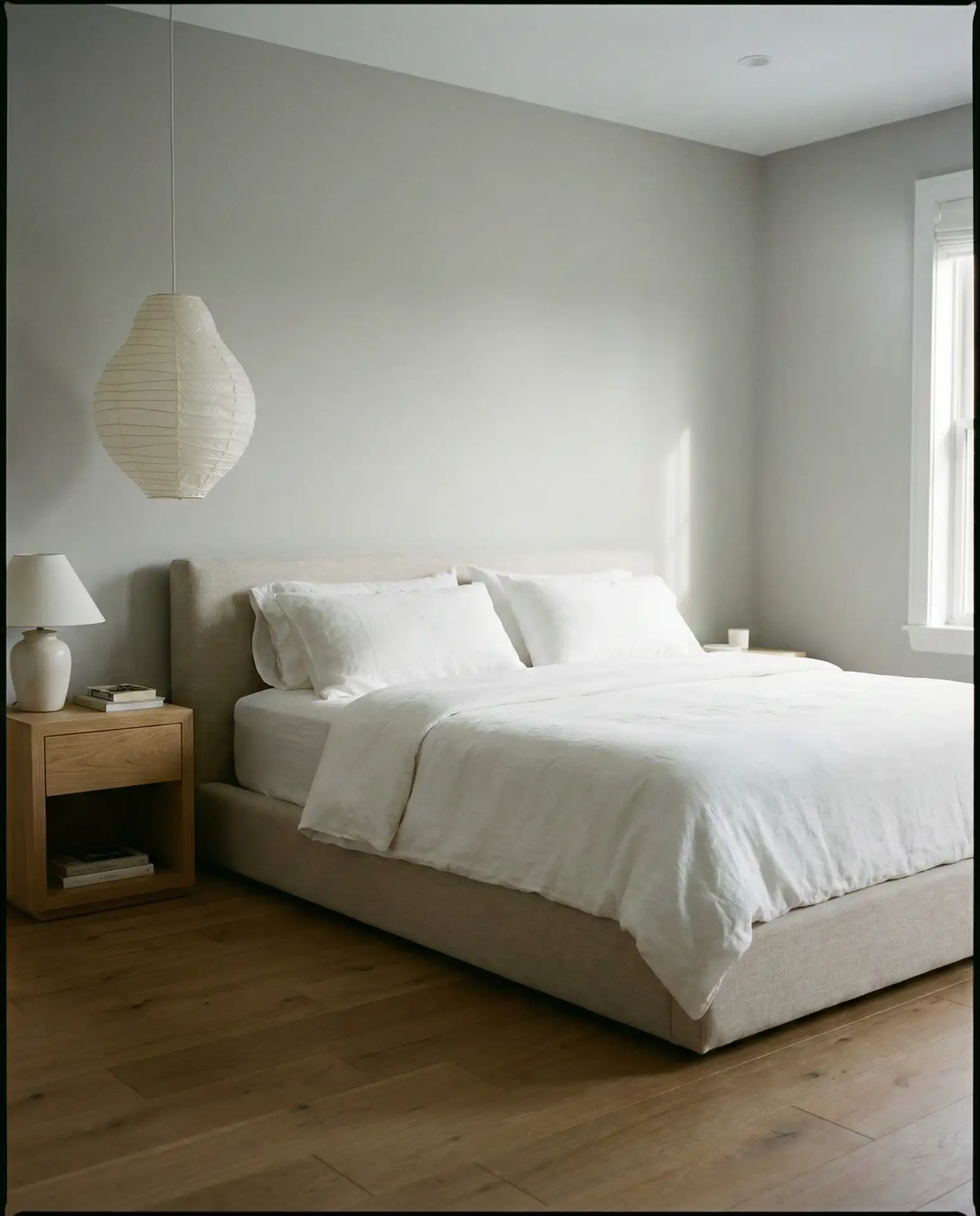 Luxury Minimalist Bedrooms 1