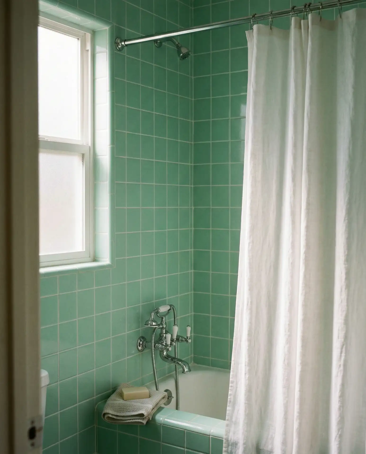 Mint Green Retro Bathroom 2