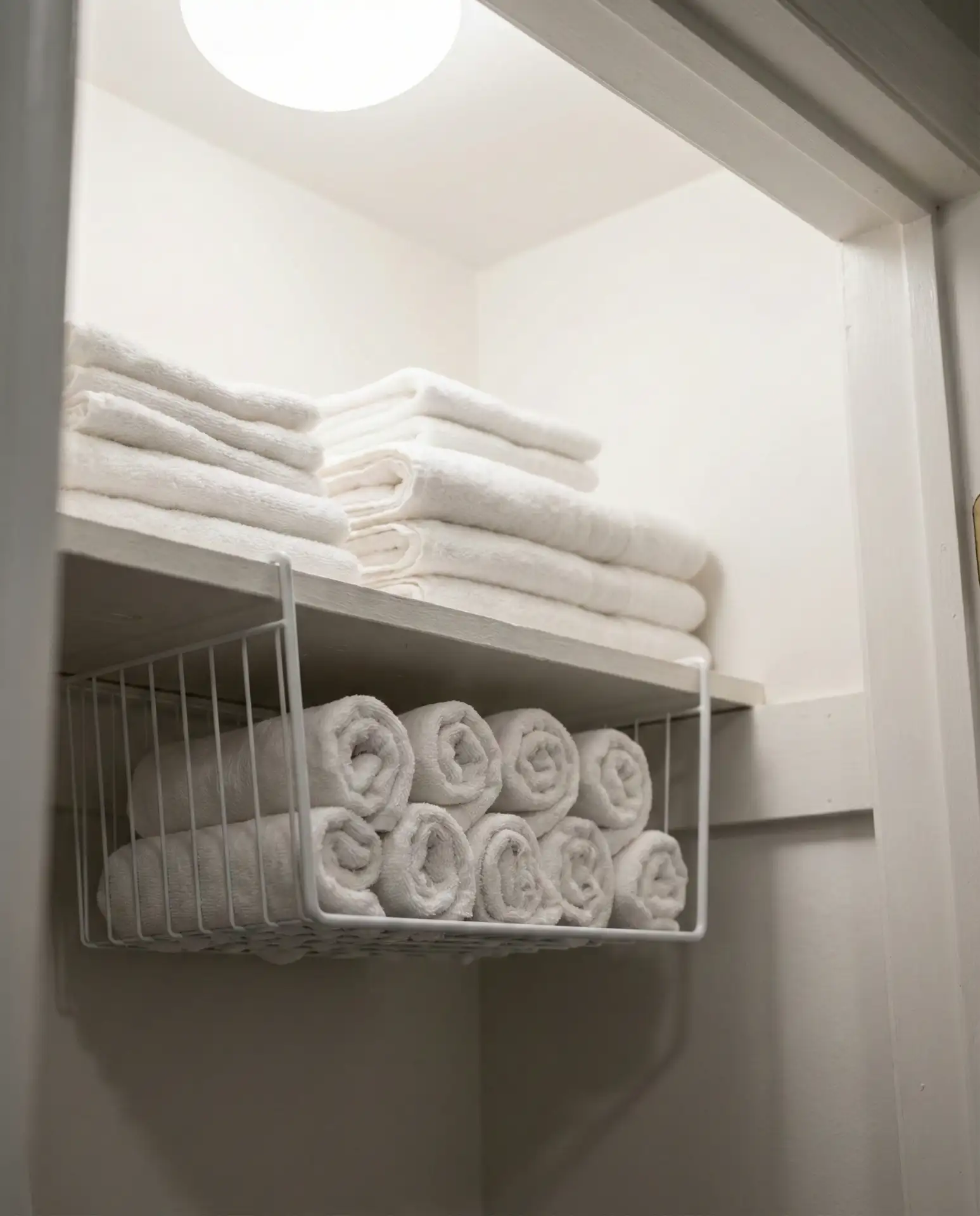 Under-Shelf Hanging Baskets 1