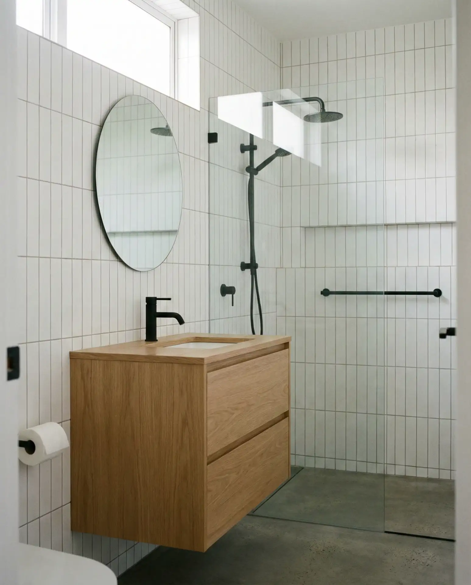 Warm Wood-Look Porcelain for a Spa-Like Retreat 1