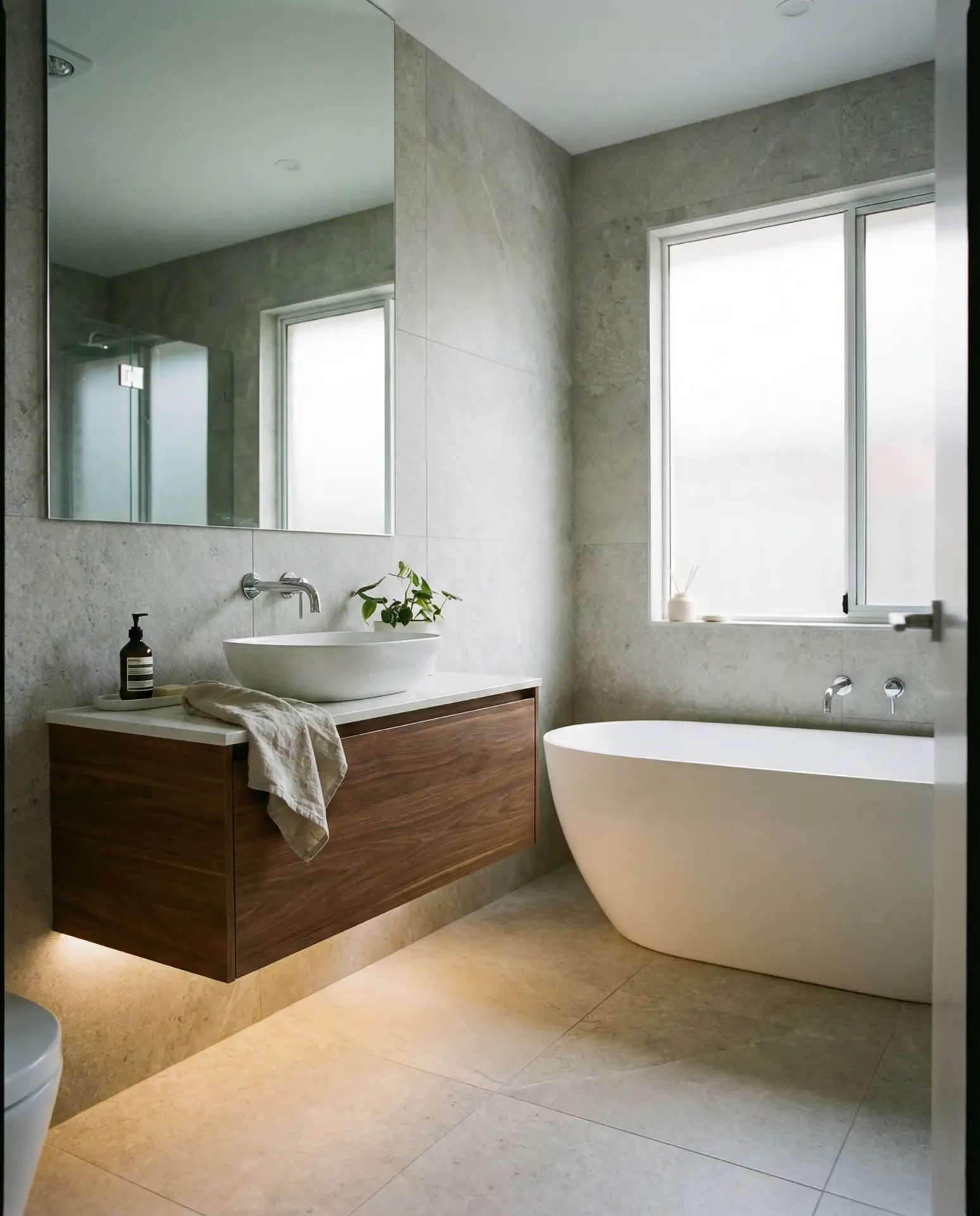 Modern with Tub and Floating Vanity 2