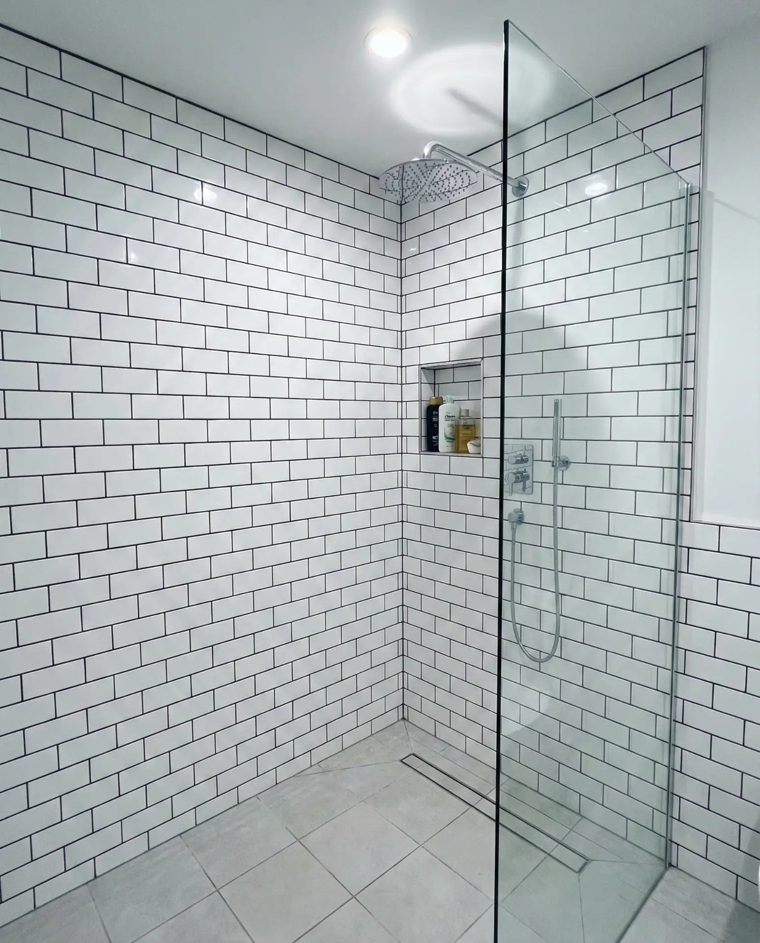 Small Bathroom Walk-In Shower Solutions 1