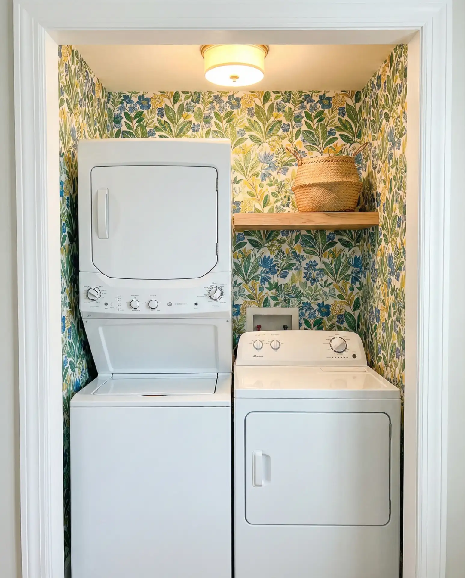 Stackable Unit with Integrated Sink 1