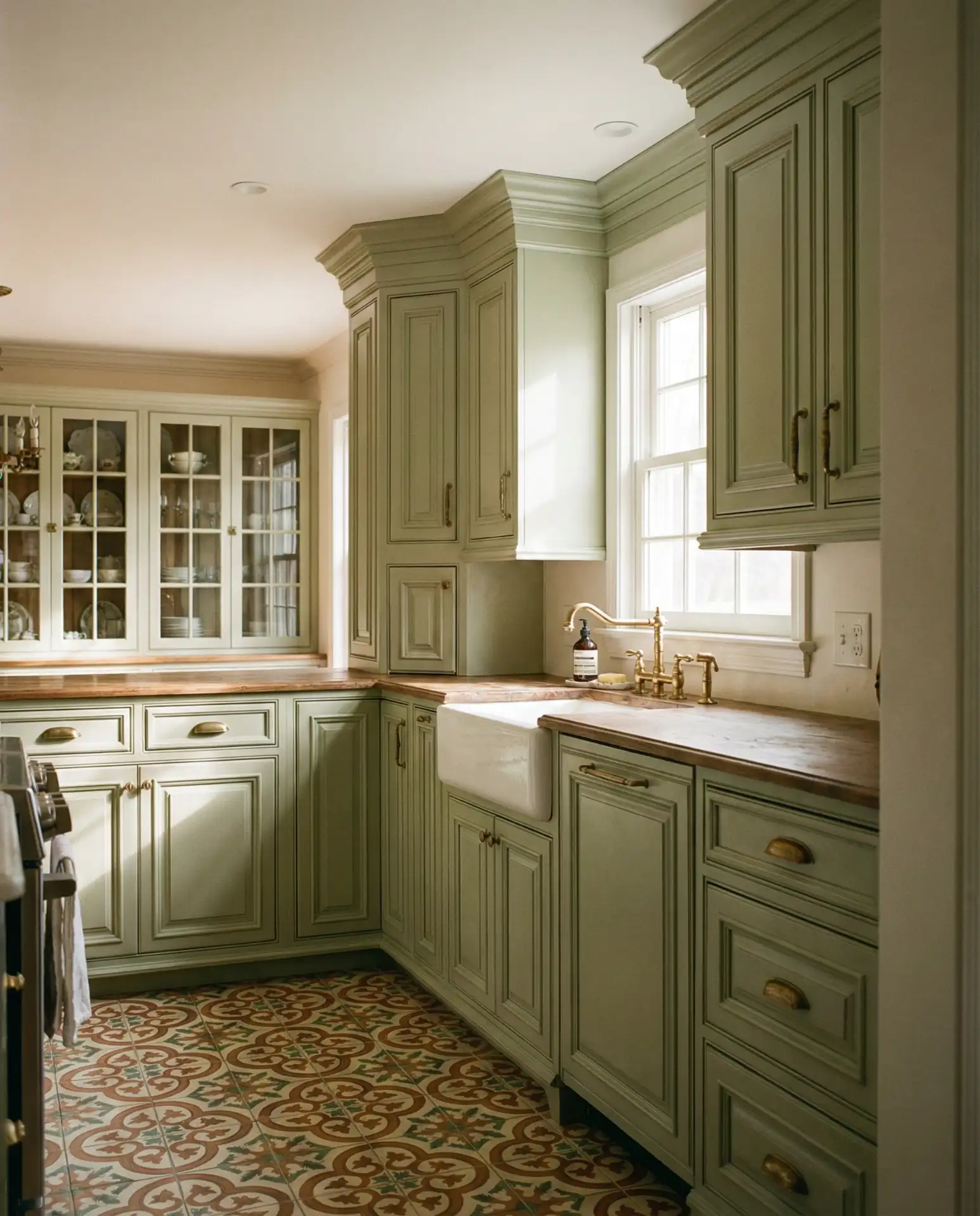 Traditional Kitchen with Timeless Craftsmanship 2