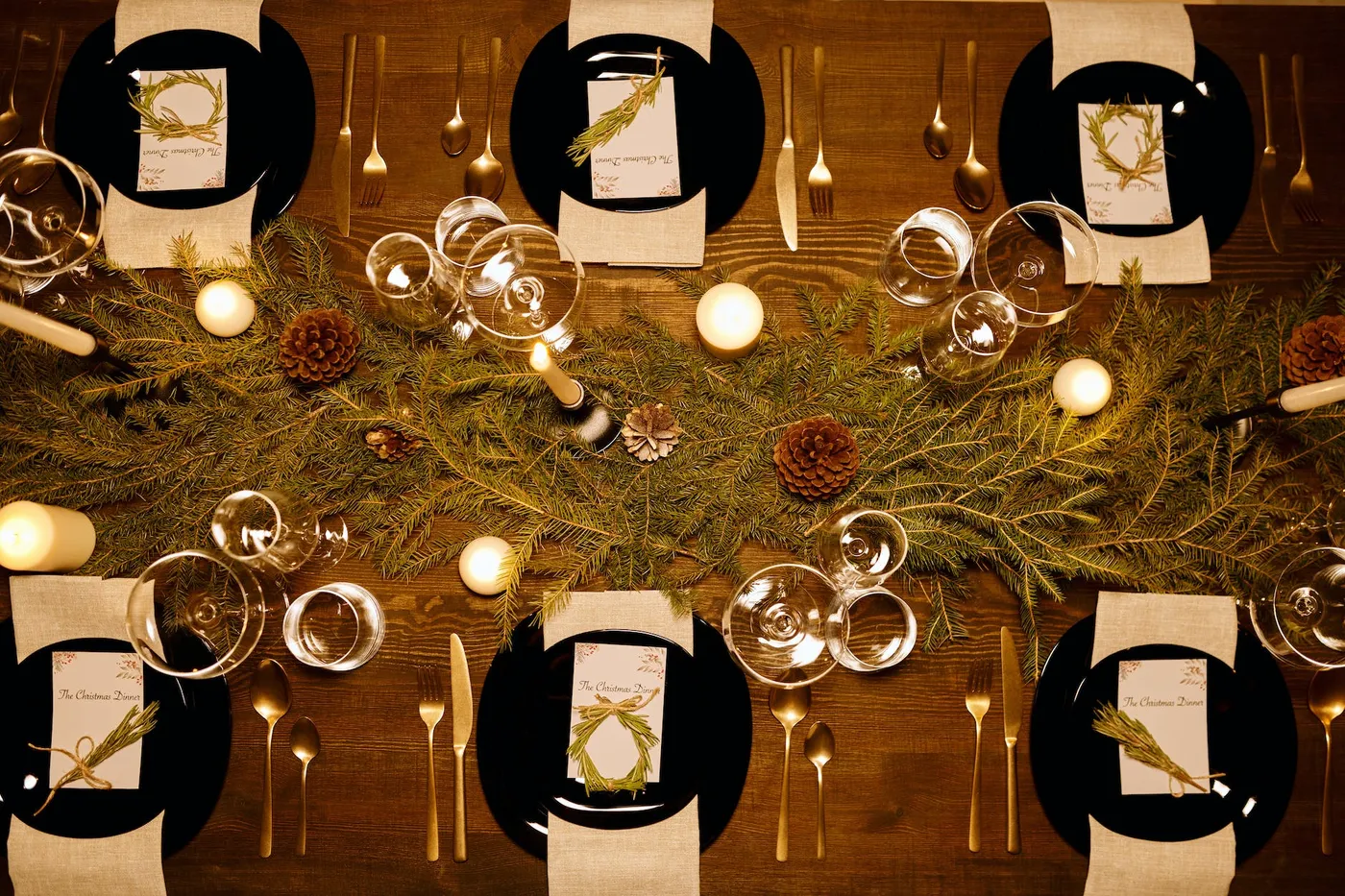 10 Christmas Tablescape Ideas - Main Line Tonight