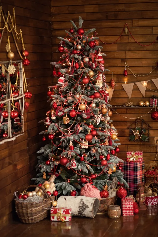 12 Gorgeous Christmas Tree Theme Decorations - Town & Country Living