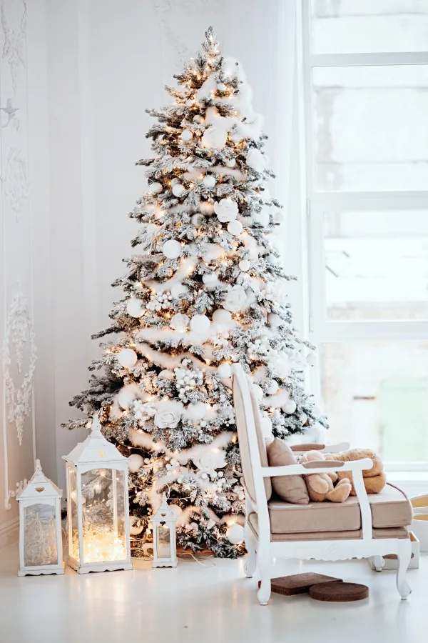 12 Gorgeous Christmas Tree Theme Decorations - Town & Country Living