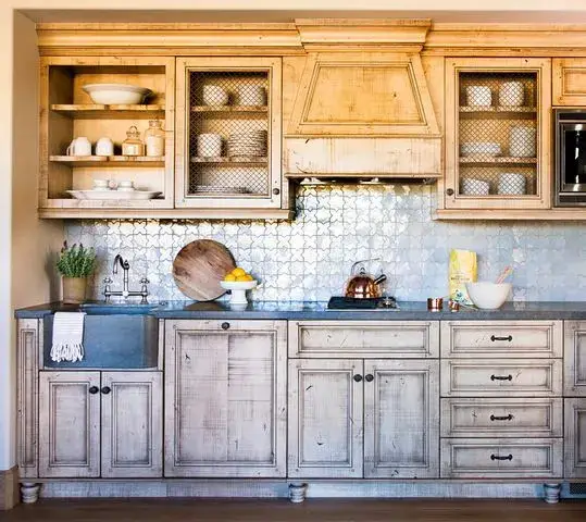 13 Rustic Kitchen Cabinet Ideas for a Cozy, Welcoming Makeover