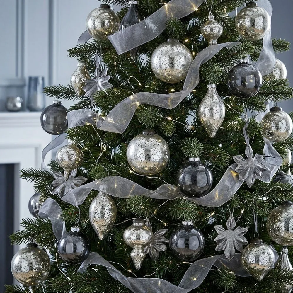 14 Christmas Tree Decorating Ideas