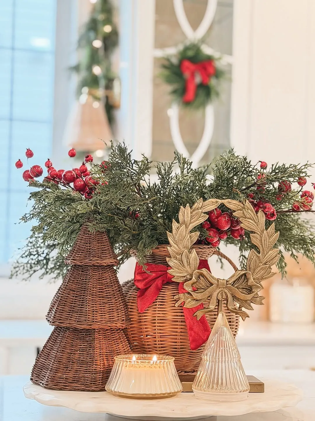 15 Christmas Centerpiece Ideas That Create a Stunning Holiday Focal Point