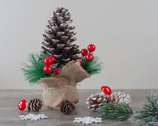 15 Dollar Store Christmas Decorations that DON'T look cheap - Custom Stickers - Make Custom Stickers Your Way