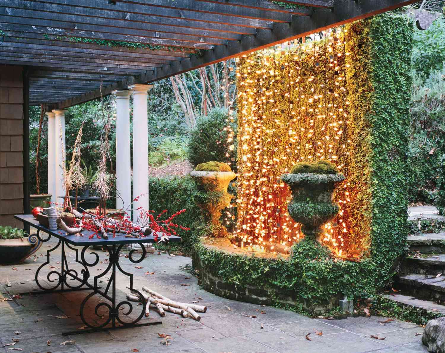16 Outdoor Christmas Lights Ideas