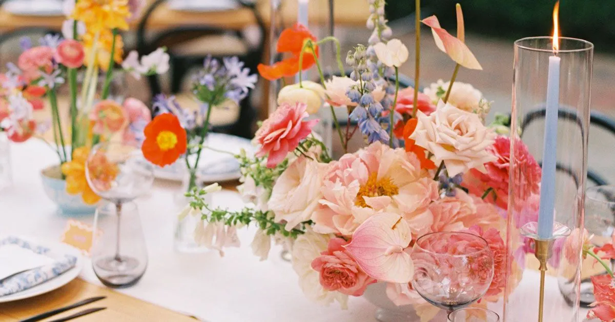 17 Spring Centerpieces That Celebrate the Season's Best Blooms