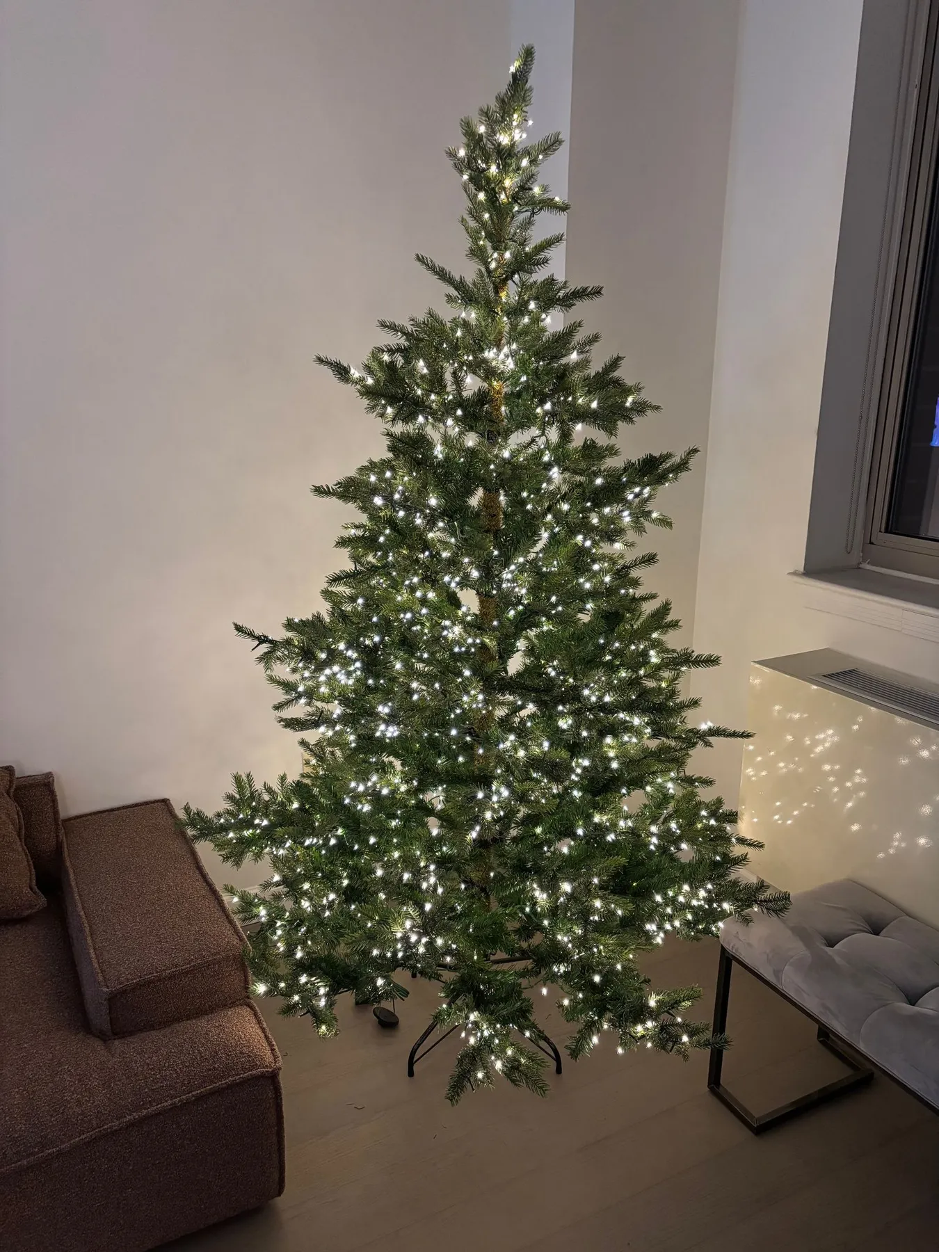 18 Best Artificial Christmas Trees of 2025, Tested In Real Homes |  Architectural Digest