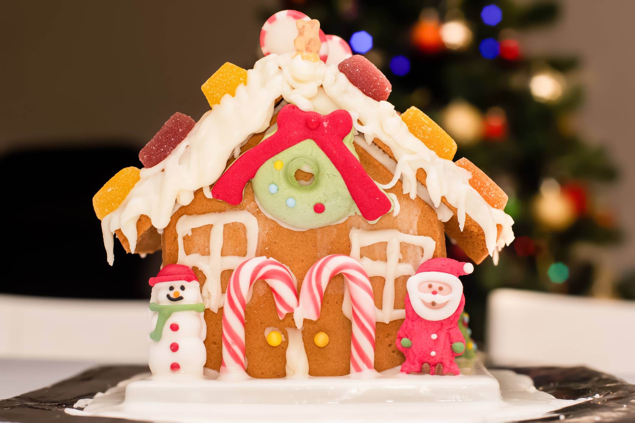 18 Gingerbread House Ideas to Try This Christmas - Dengarden