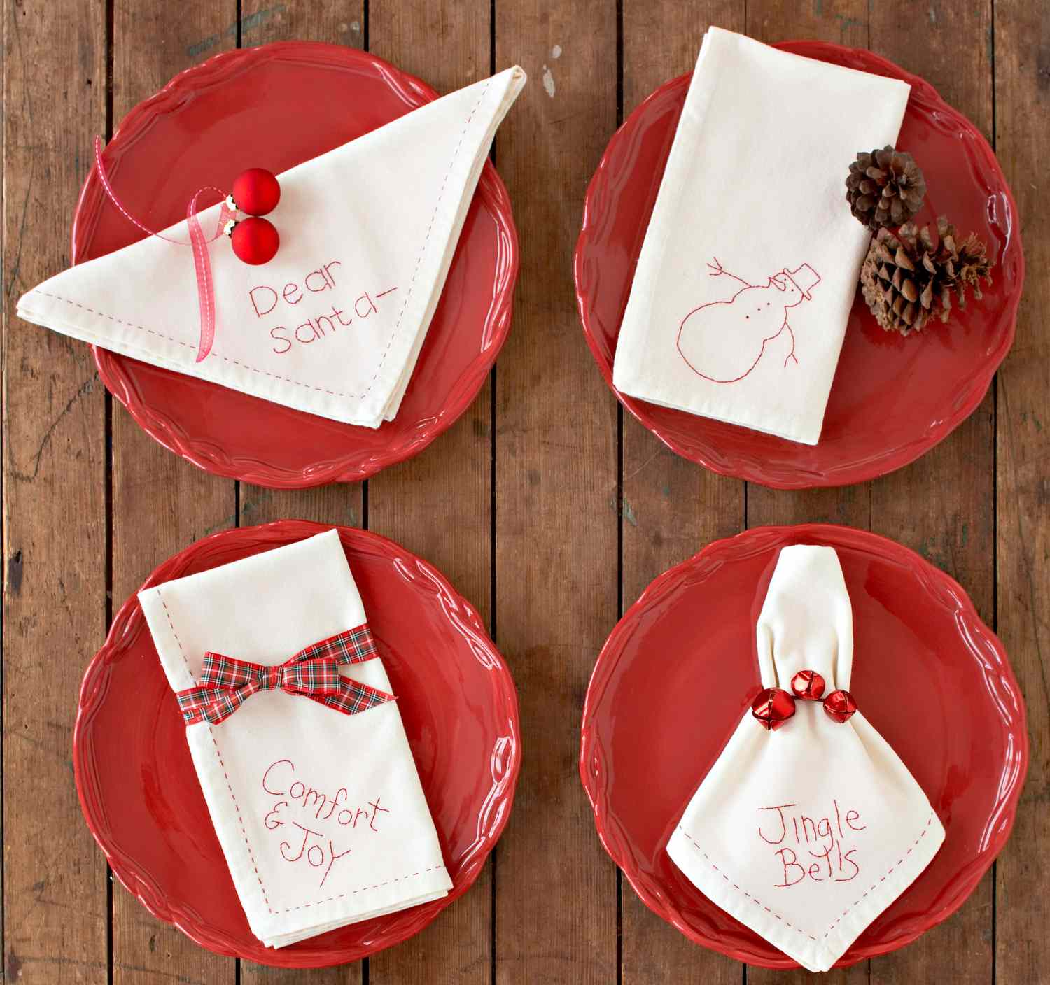 19 Festive Christmas Napkin Folding Ideas