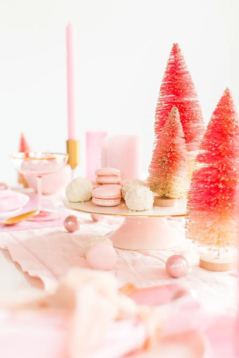 19 Modern Christmas Decor Ideas That Put A Twist On Tradition