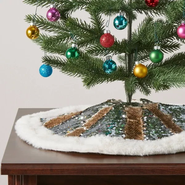 20 Best Tree Skirts | The Strategist