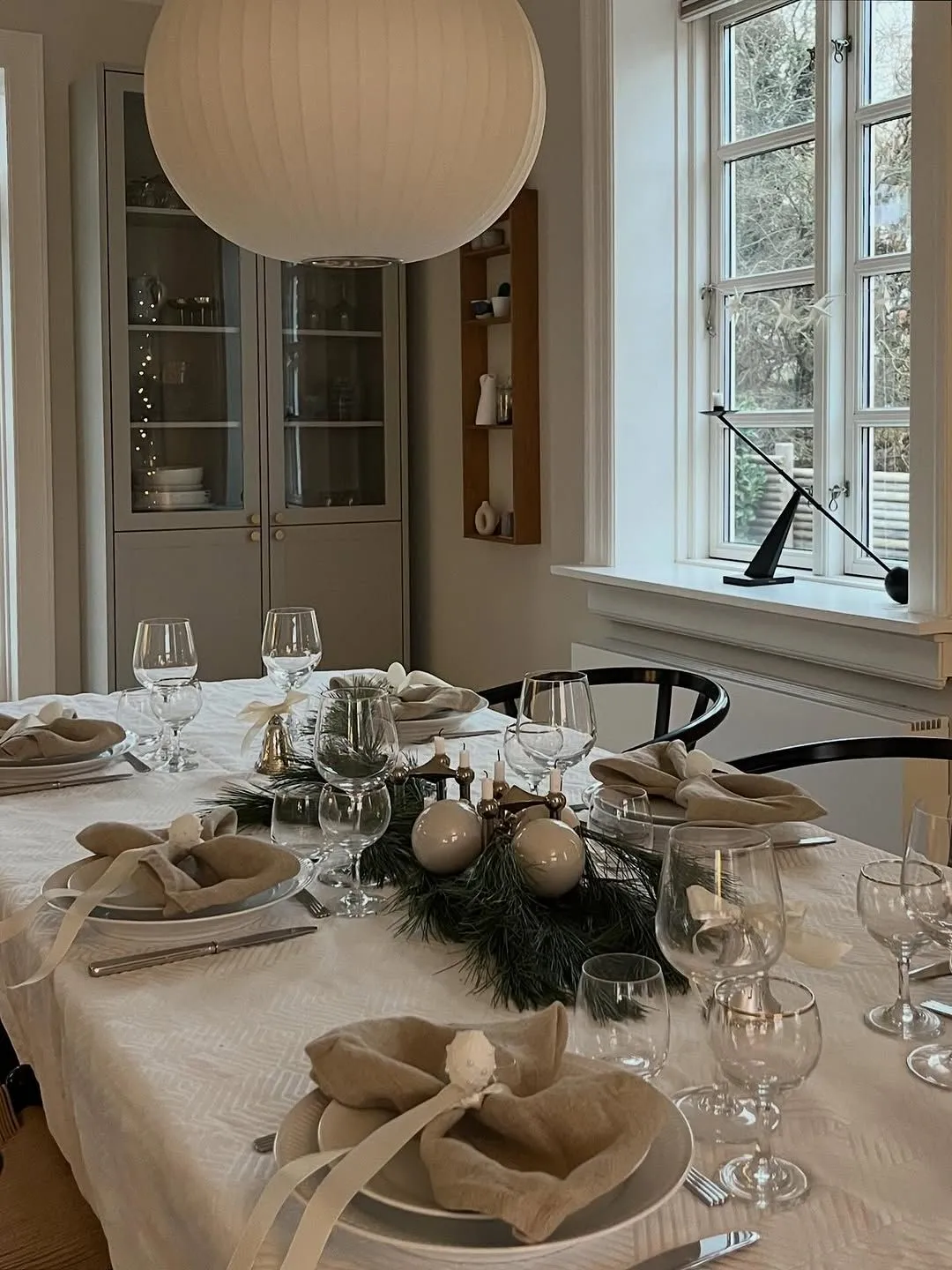 20 Christmas Table Decor Ideas for a Festive Dining Setting