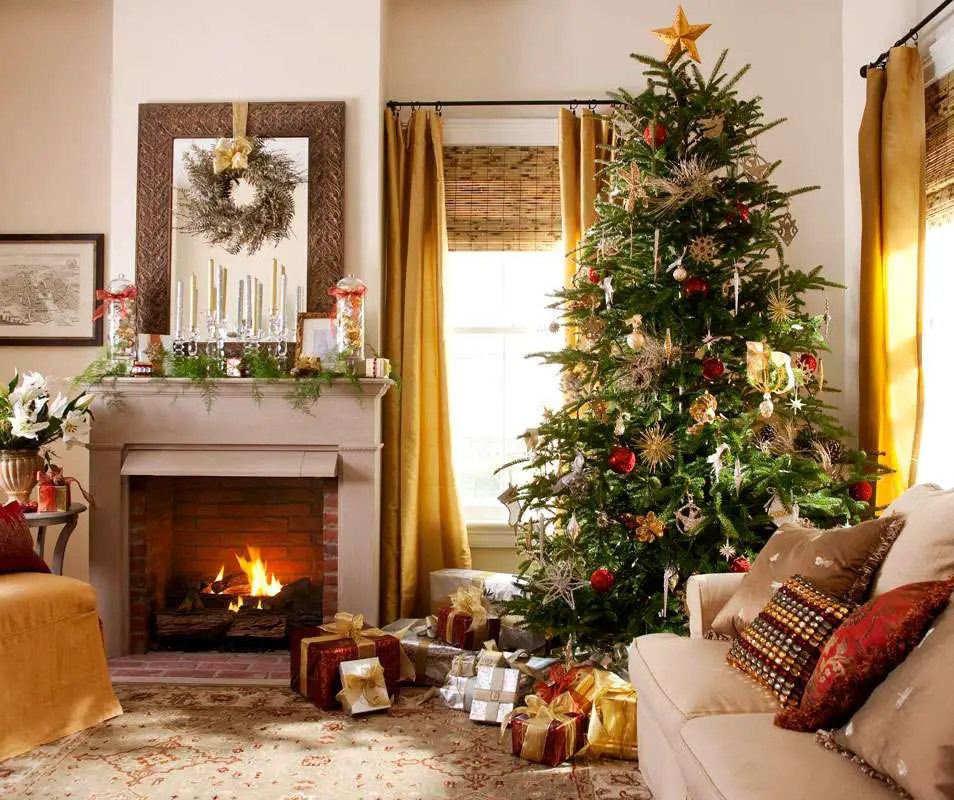 20 Festive Christmas Living Rooms