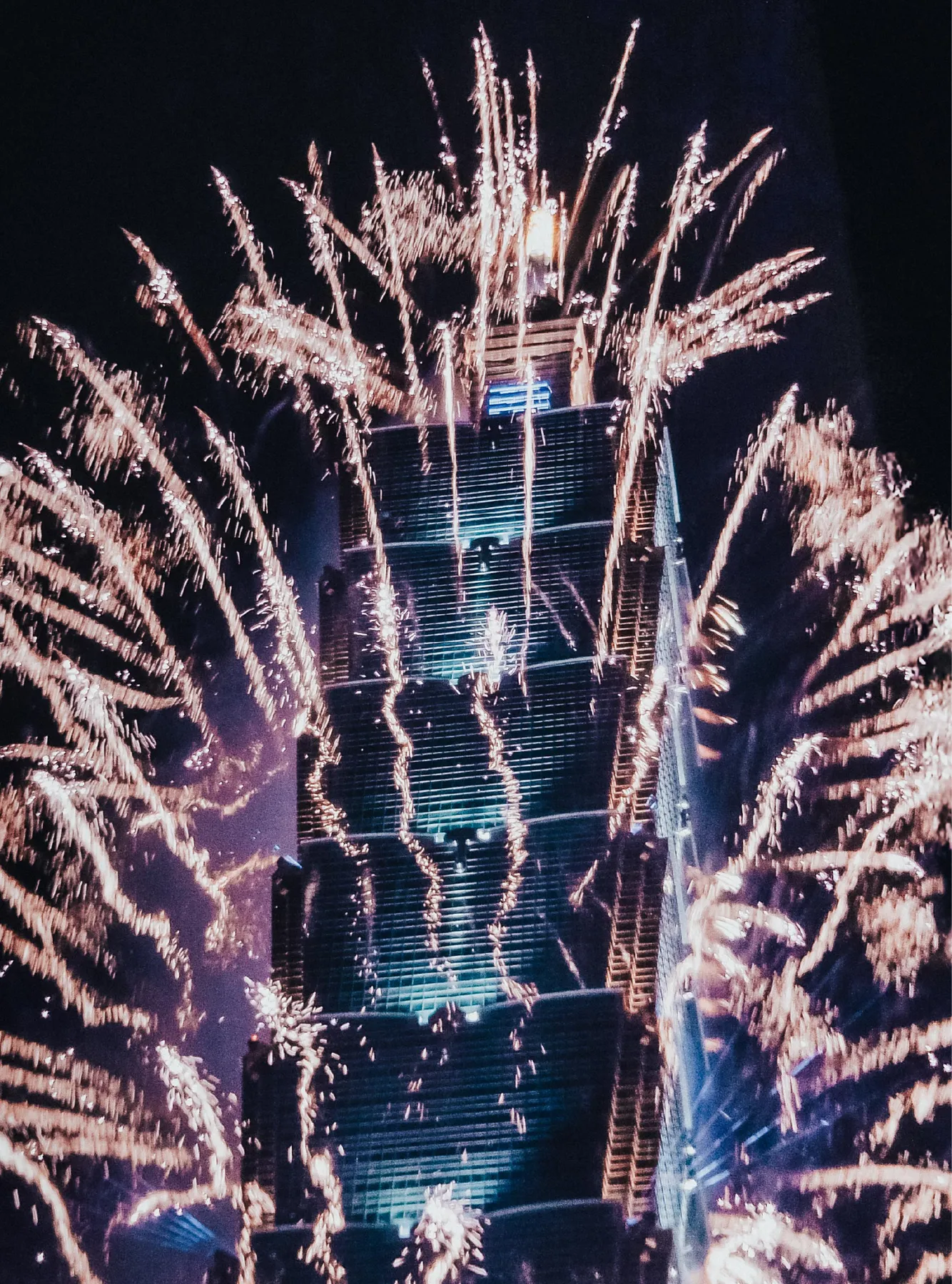 2027 STARTS HERE! CÉ LA VI Taipei - 'CROSS OVER TAIPEI' New Year's Eve Party  - Klook