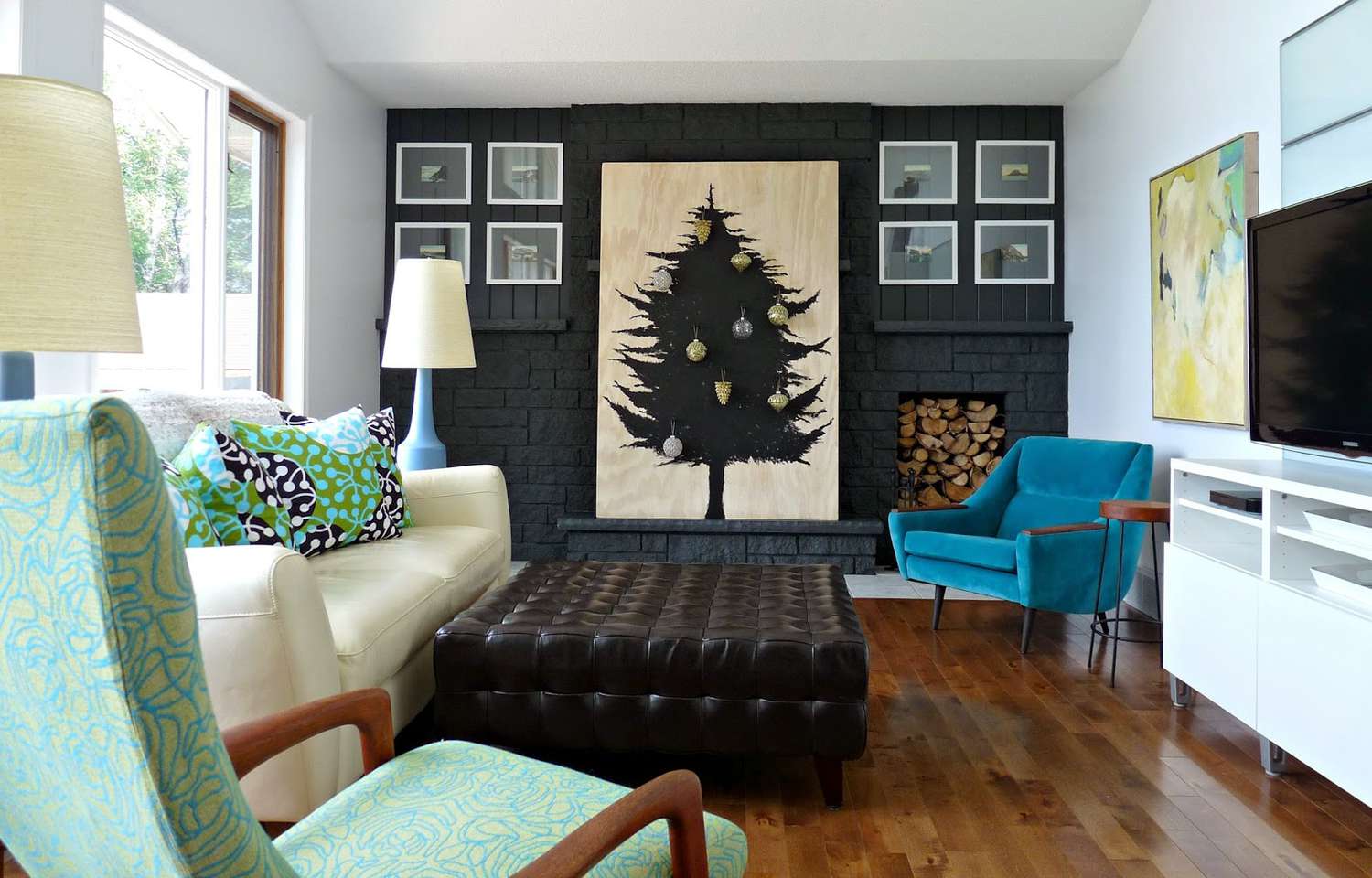 22 Black Christmas Tree Ideas for a Chic and Moody Look