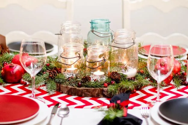 22 Country Christmas Decorating Ideas Enhanced with Recycled Crafts and Rustic Vibe