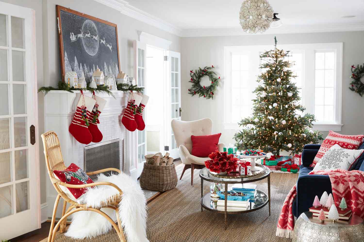 24 Red and White Christmas Decor Ideas for a Classic Holiday Home