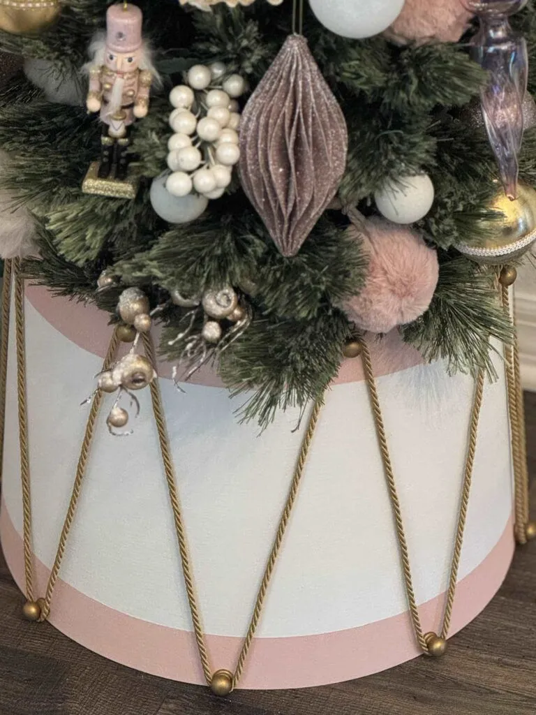 25 Christmas Tree Collar Ideas for 2025 - Nikki's Plate