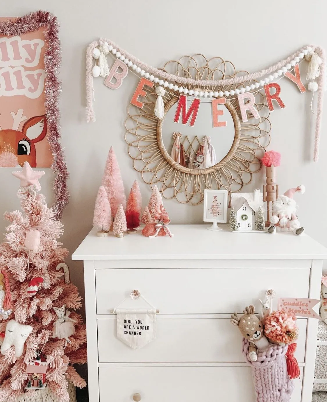 25 Pink Christmas Aesthetic Ideas for a Pretty Holiday Home - NP