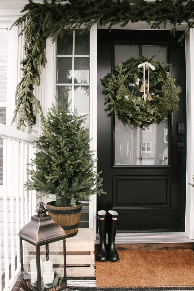 25 Winter Porch Decor Ideas To Make Your Entry More Inviting