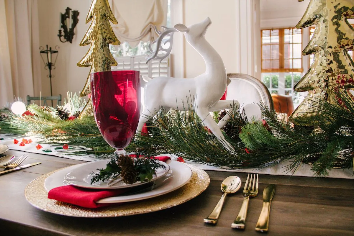3 Elegant Ways to Stage Your Home for the Holidays