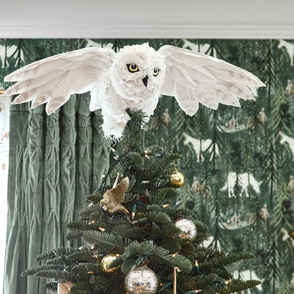 30 Unique Christmas Tree Topper Ideas for 2024