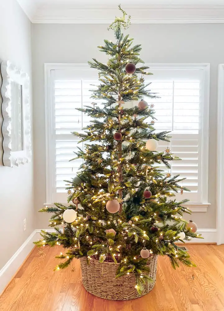 4 Stylish Christmas Tree Skirt Alternatives - Stefana Silber