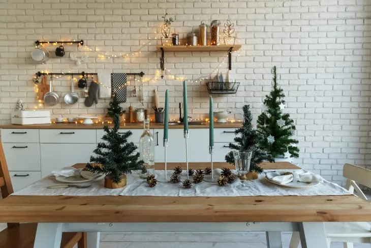 5 Ideas for Holiday-Neutral Winter Decor That's Festive, Cozy, and Fun | Apartment Therapy