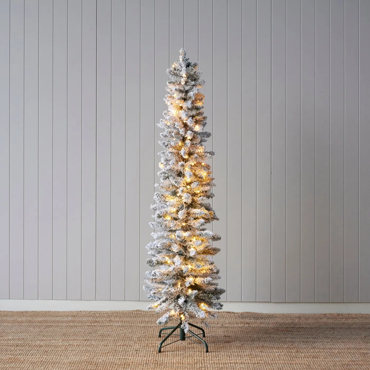 5.5 Ft. Scandinavian Fir Snow Tree - 100 LED – Holly & Ivy