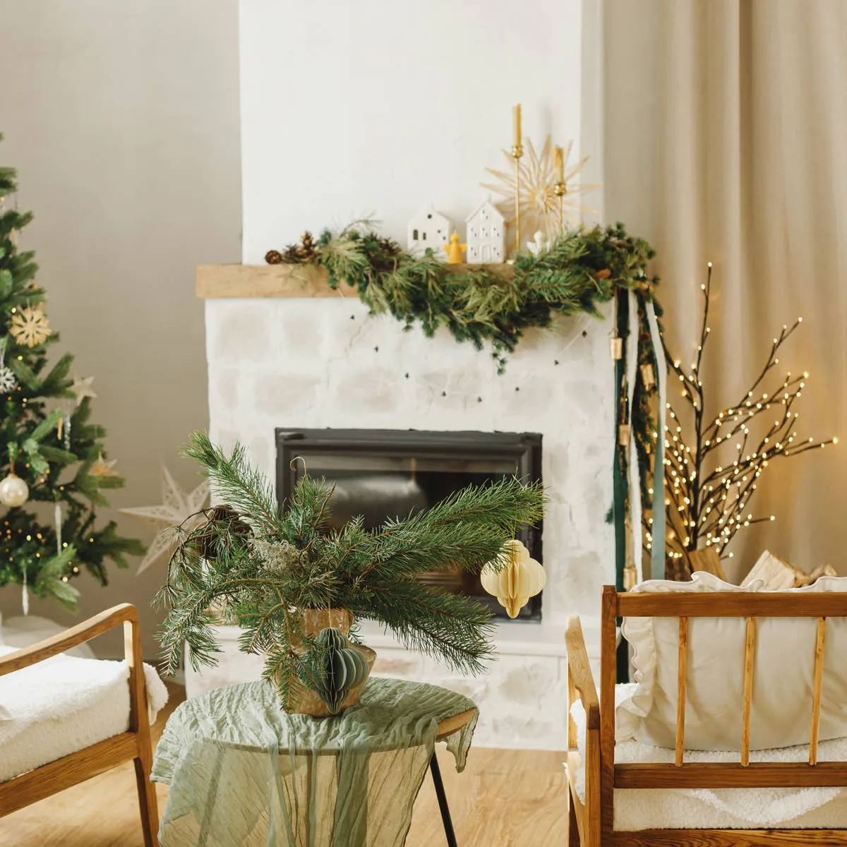 6 Secrets to Keeping Your Holiday Greenery Fresh for Weeks - Dengarden