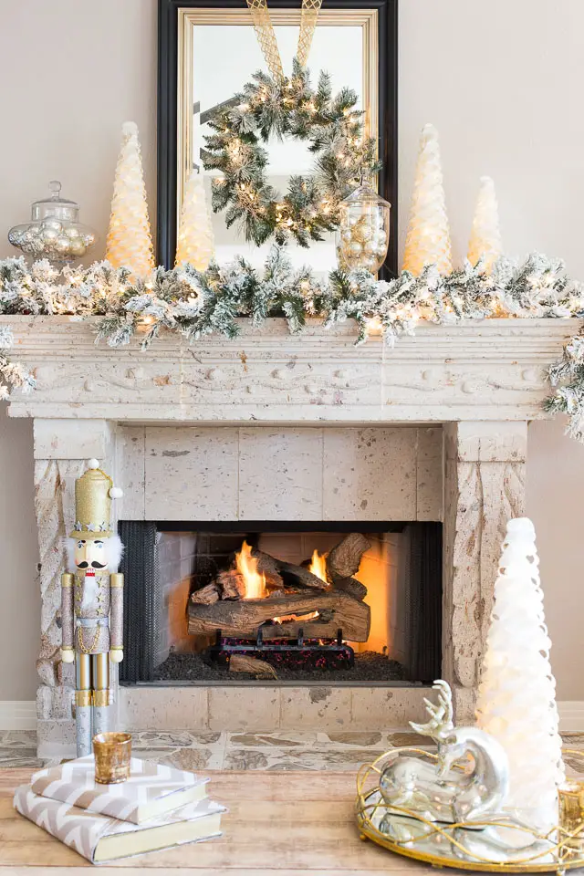 6 Stunning Christmas Mantel Decoration Ideas to try for Christmas 2026