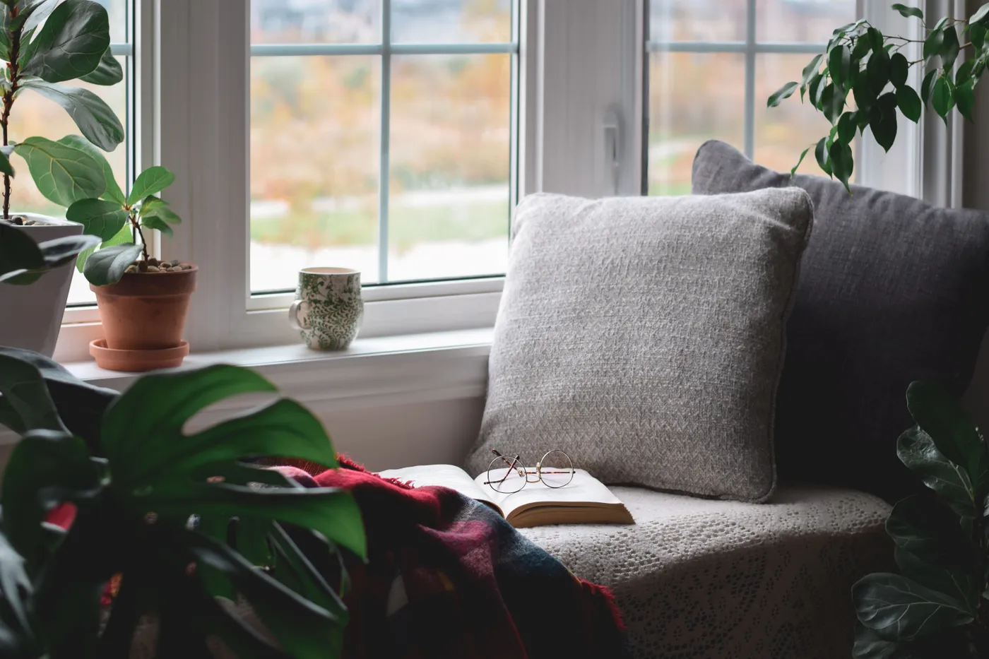 7 Cozy Decorating Projects That Are Perfect for Hibernating This Winter