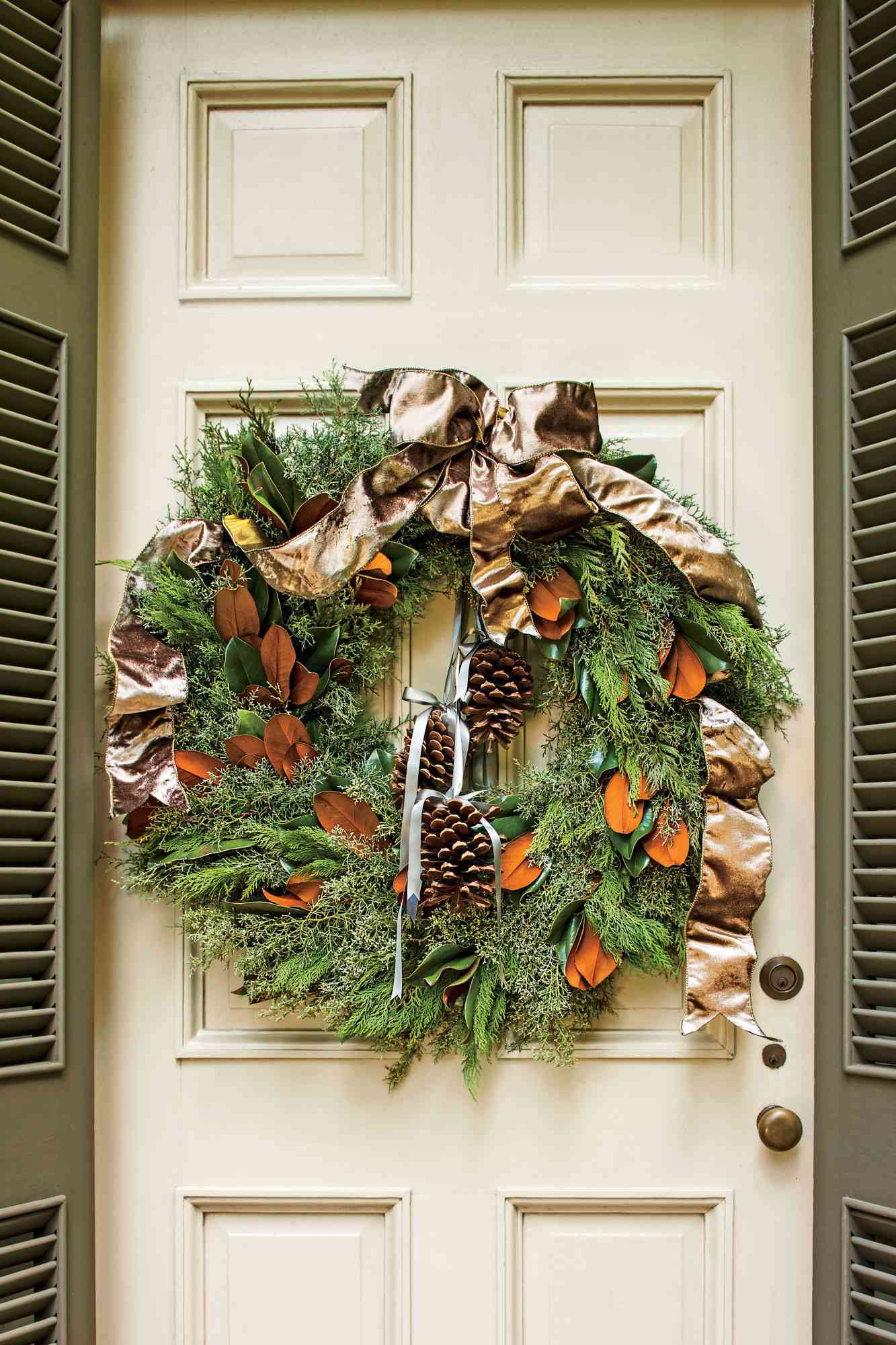 78 Festive Christmas Wreath Ideas For Every Space