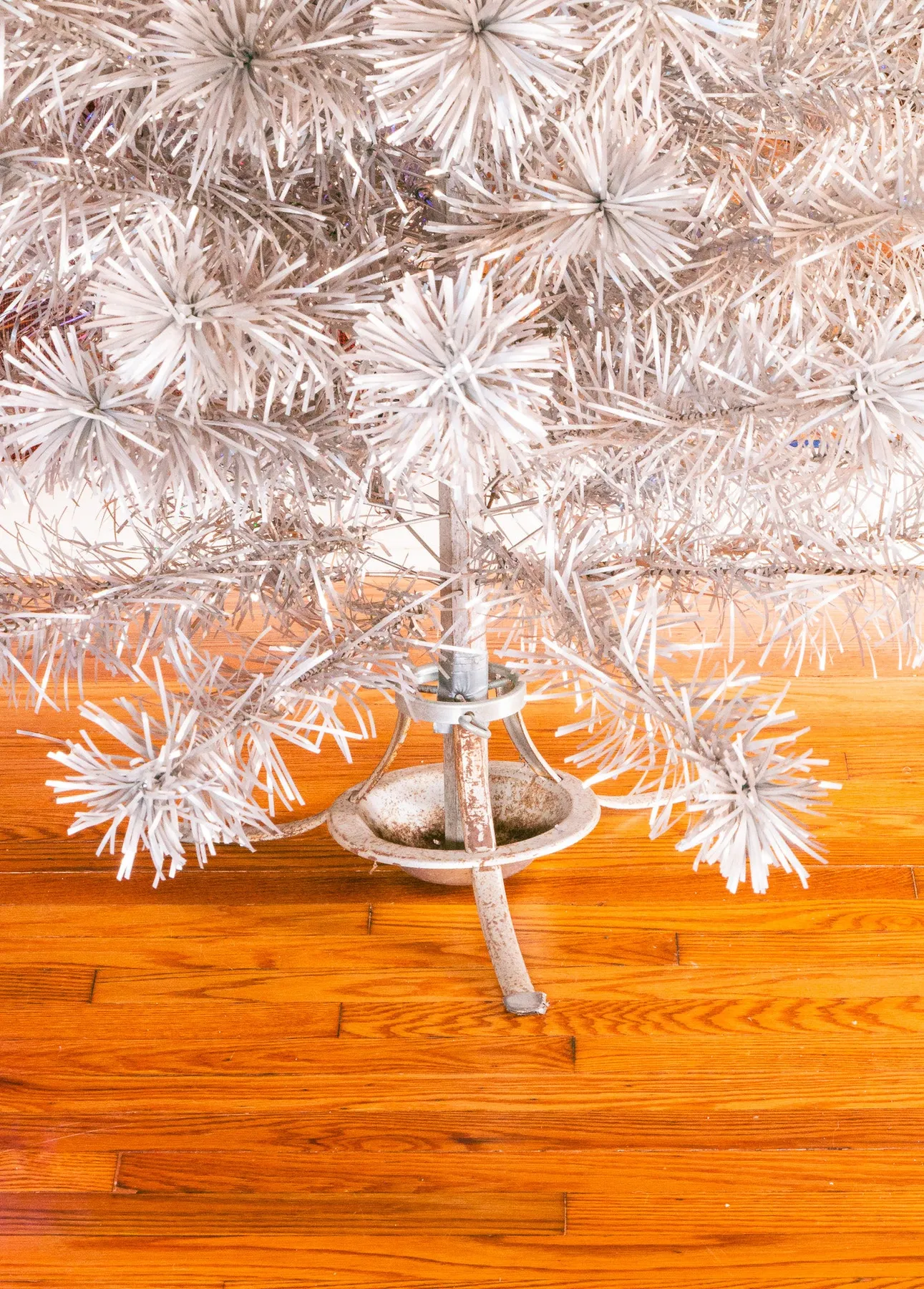 7ft Aluminum 1960s Christmas Tree Tall Vintage Silver Holiday Decor – Eagle's Eye Finds