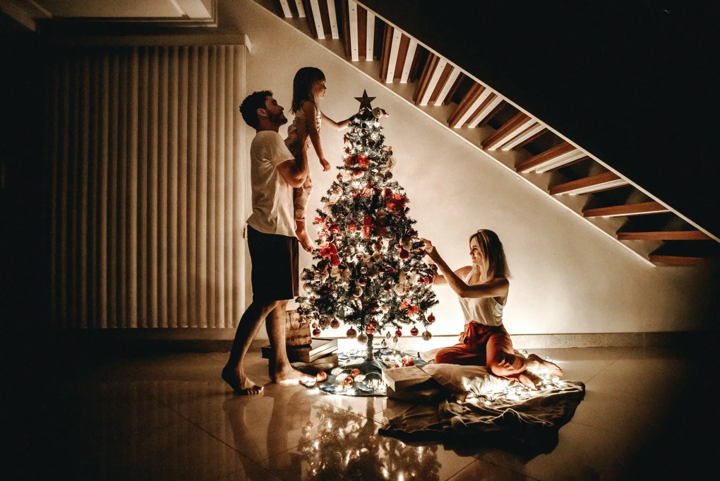 9 CREATIVE DECORATING IDEAS FOR ADDING YOUR UNIQUE STYLE TO YOUR CHRISTMAS  TREE DECOR — The Space