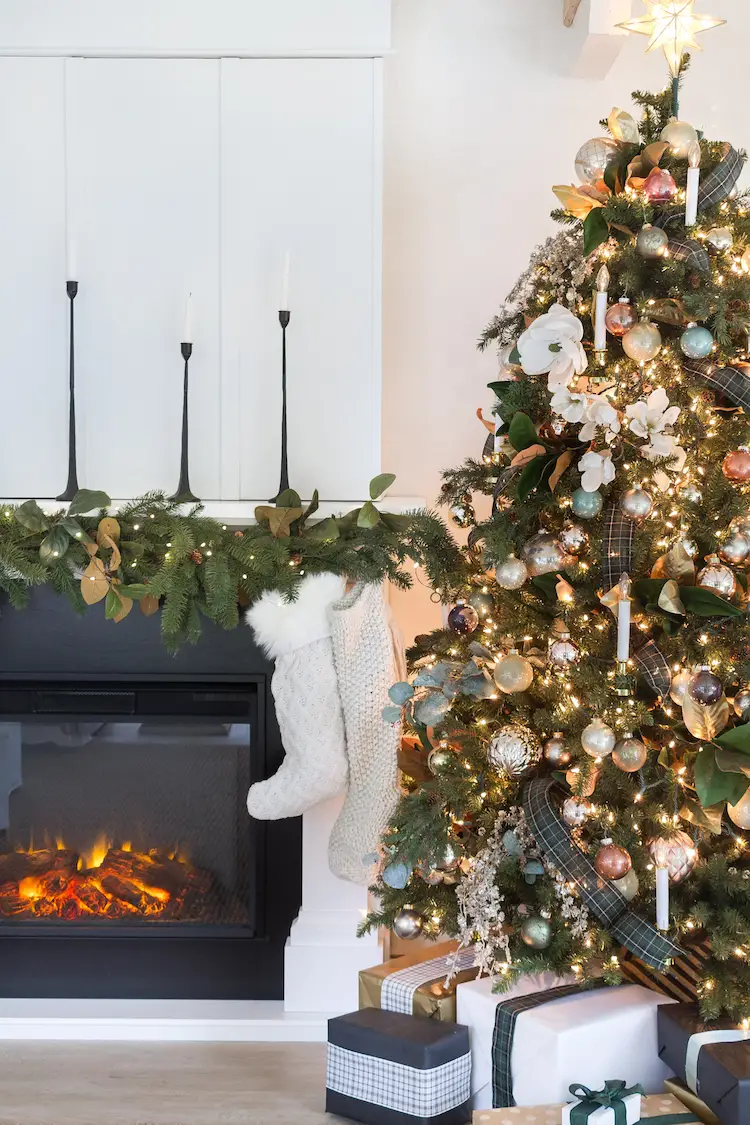 A Classic and Elegant Christmas Family Room - zevy joy